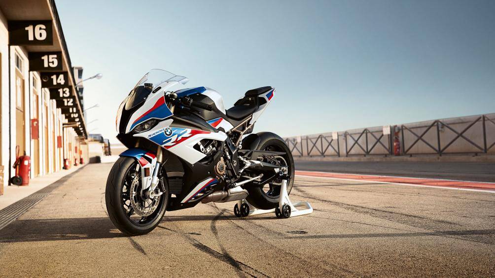 2. BMW S1000RR