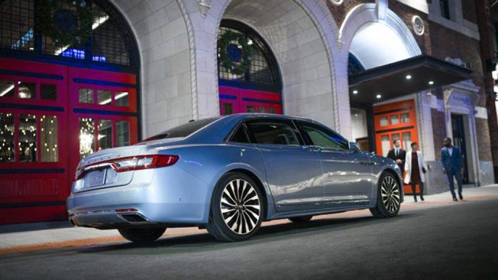 Người mua cũng sẽ có quyền được bảo dưỡng tổng thể xe hàng năm, có thể rửa xe bất cứ lúc nào và trải nghiệm ẩm thực tại một số nhà hàng cao cấp