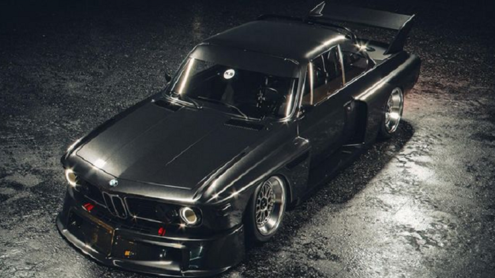 Là một mẫu coupe, do đó BMW Batman chỉ có 2 cửa