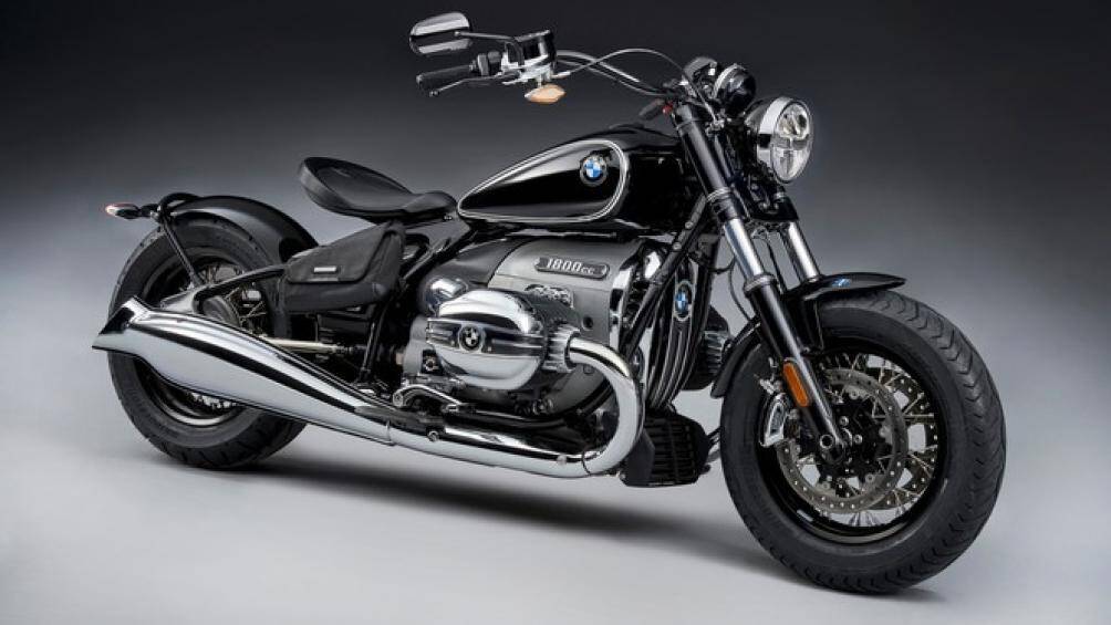 Mẫu mô tô mới của BMW có ảnh hưởng rất mạnh từ R5 trước đây và sở hữu khung thép ống đôi, bình xăng quả lê và trục lái góc rộng