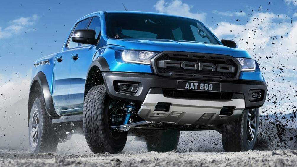 Nâng cấp đáng chú ý trên Ranger Raptor 2020 là hệ thống phanh tự động khẩn cấp tích hợp tính năng phát hiện người đi bộ và hỗ trợ giữ làn