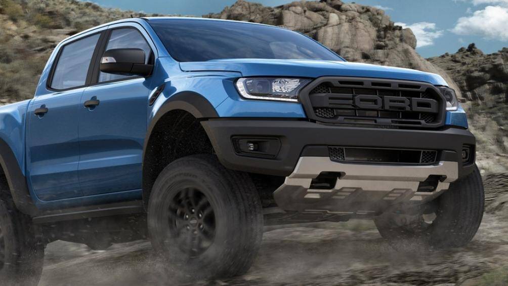 Ranger Raptor 2020 có các số đo dài x rộng x cao lần lượt là 1.873 x 2.180 x 5.398 (mm), khoảng sáng gầm xe đạt 283 mm