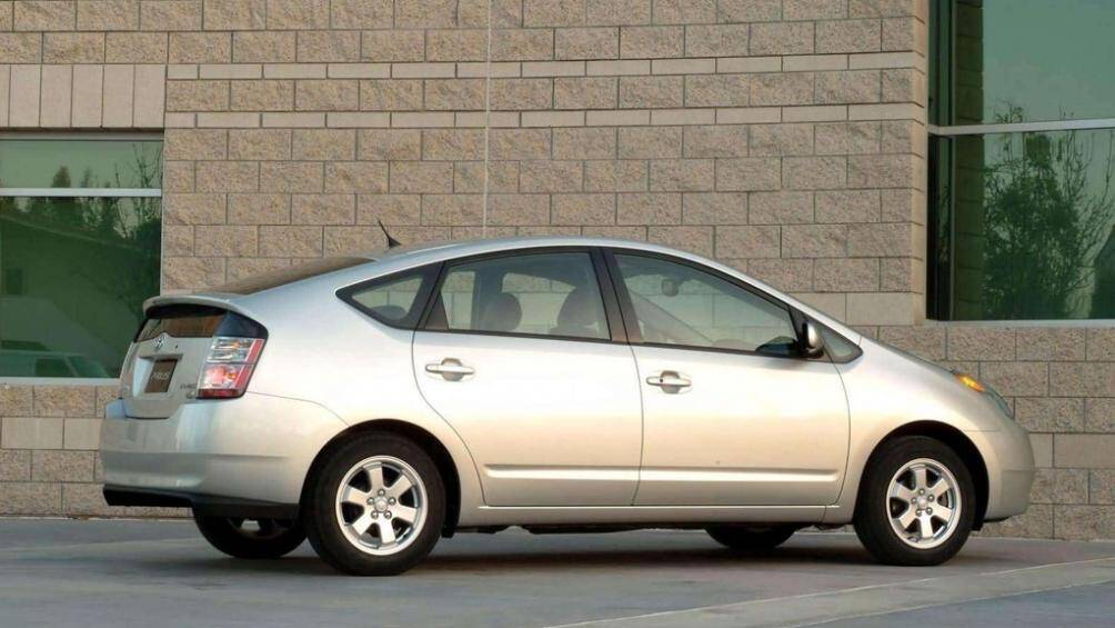 2. Toyota Prius 2004