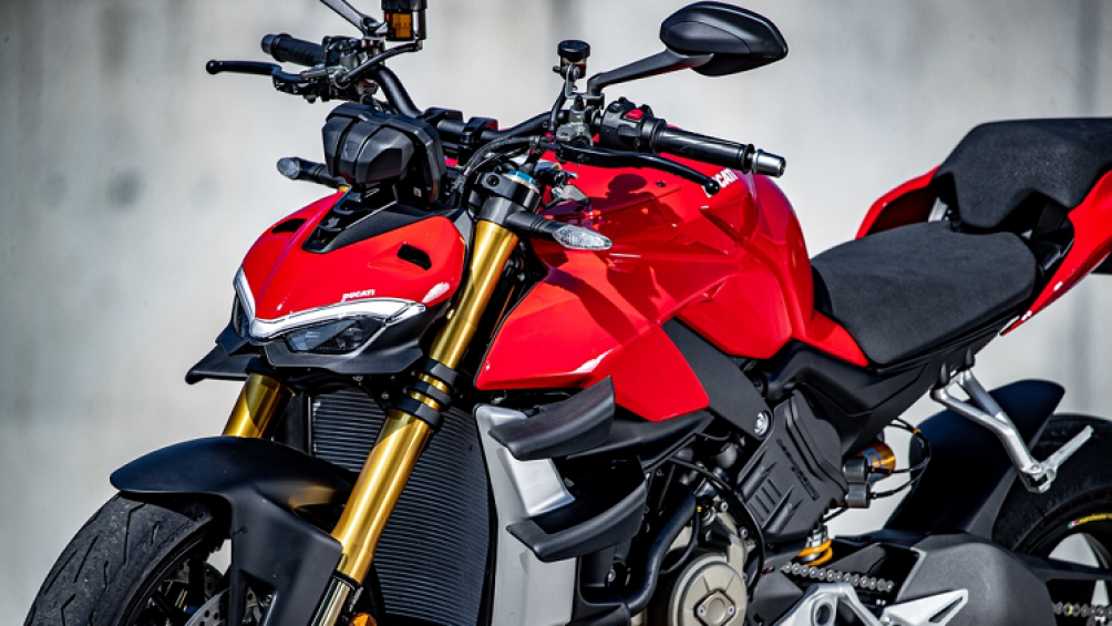 Khối động cơ này đã được tinh chỉnh lại một số chi tiết kỹ thuật, giúp thay đổi cảm giác lái của chiếc xe