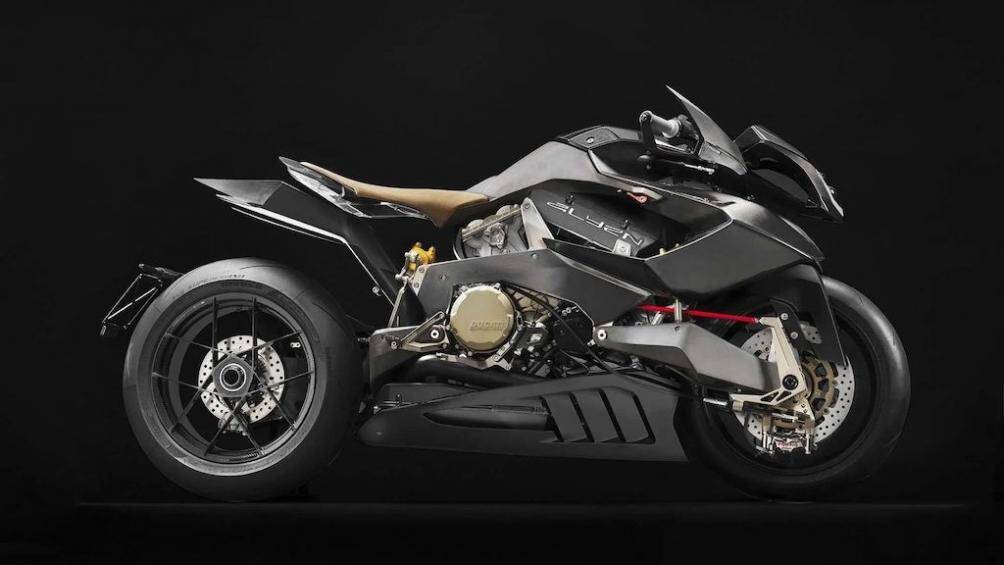 Mới đây, hãng đã cho ra một mẫu siêu mô tô mới mang tên Vyrus Alyen