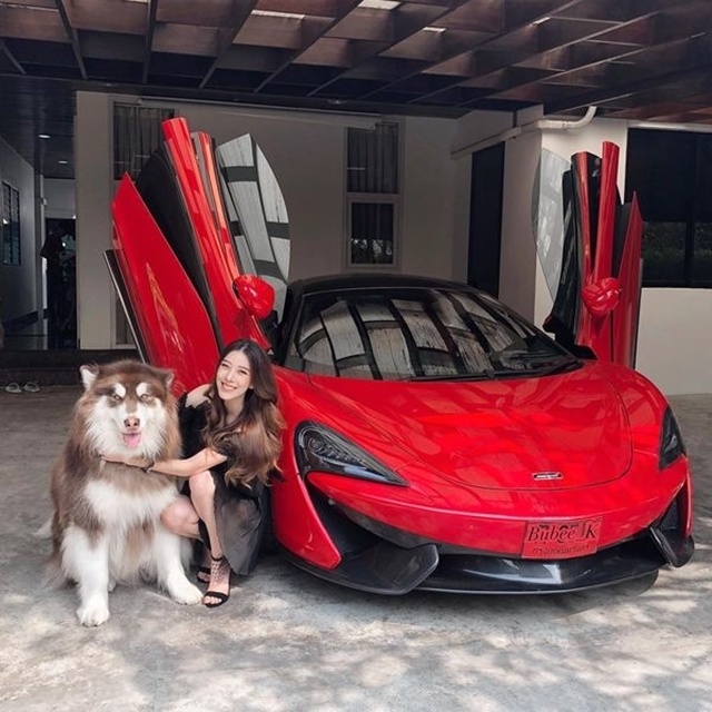 Trong những bức ảnh mà Bubee đăng lên mạng, mọi người có thể dễ dàng nhận ra cuộc sống sang chảnh của cô nàng