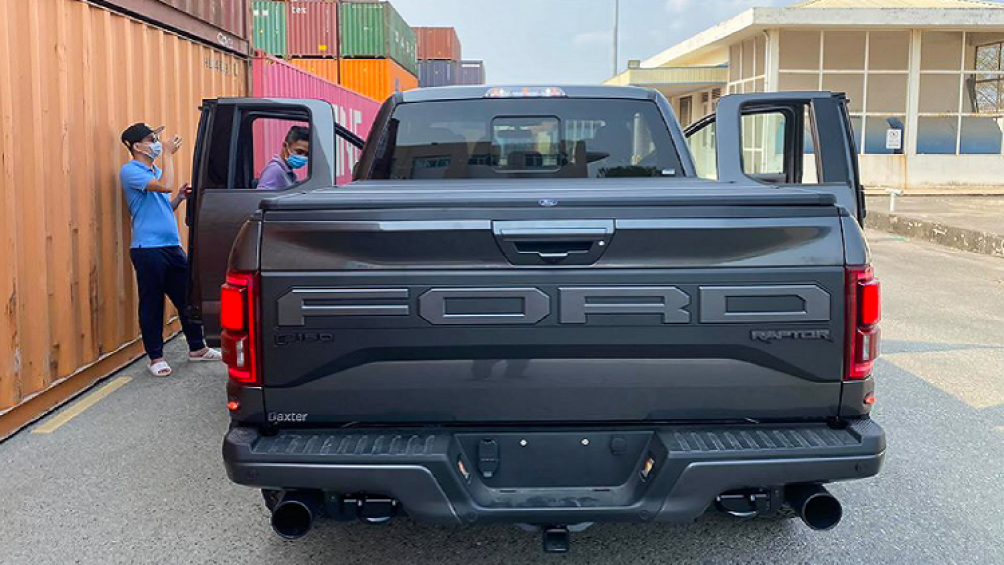 Mô-men xoắn cực đại 691Nm có được tại 3.500 vòng/phút, sức mạnh được truyền xuống bốn bánh thông qua hộp số tự động 10 cấp