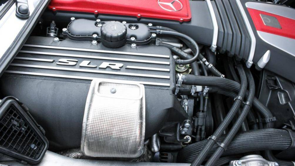 Xe có khả năng tăng tốc từ 0-100 km/h trong vòng 3,8 giây trước khi đạt tốc độ tối đa 334 km/h