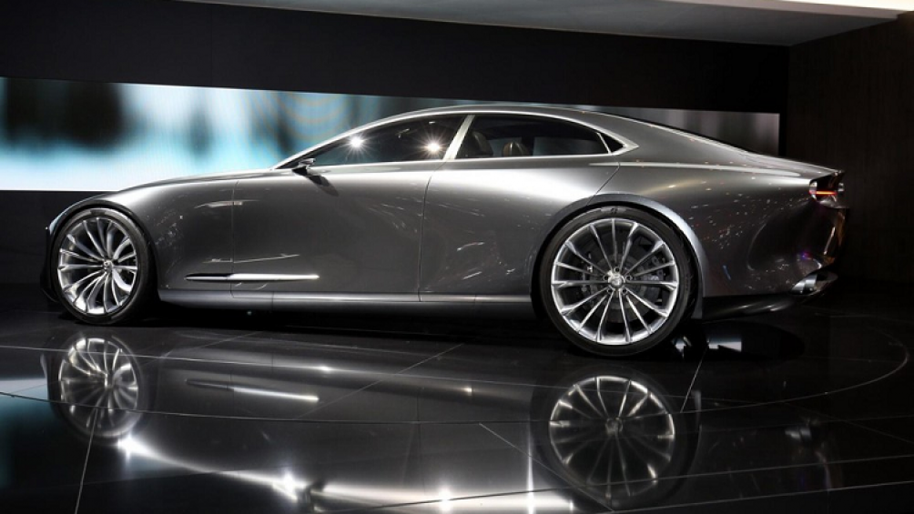 Dù có tên Mazda Vision Coupe Concept nhưng mẫu xe này lại là sedan thể thao 4 cửa