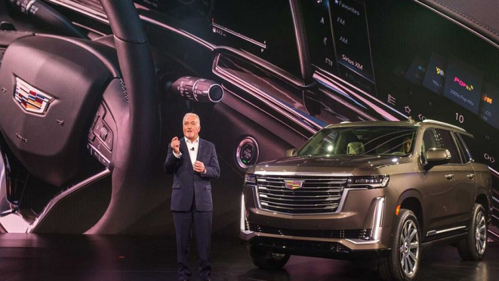 Tiếp theo, với 85.695 USD (khoảng hơn 2 tỷ đồng), bạn sẽ có thêm lựa chọn với phiên bản Cadillac Escalade 2021 Premium Luxury với gói trang bị hiệu năng