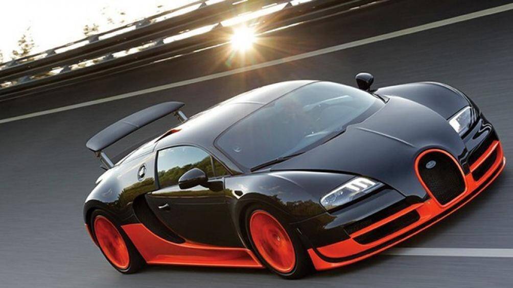 Cái tên phải kể đến đầu tiên là Bugatti Veyron, siêu xe trong mơ của hầu hết những người mê tốc độ