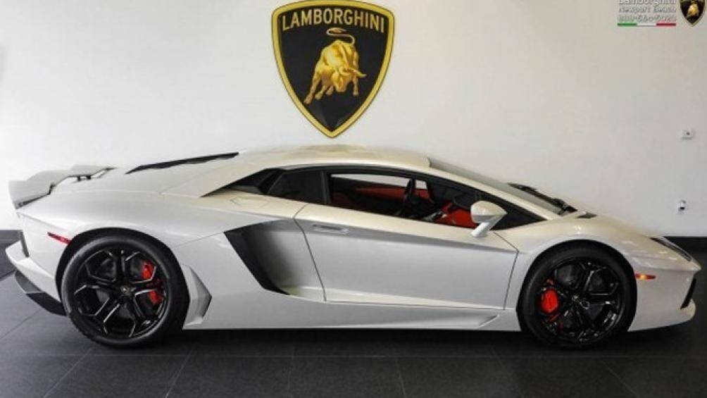 Mức tiêu hao năng lượng trung bình của siêu xe này ở mức cao 18,1 lít/100 km