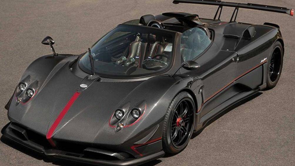 Mẫu xe kế tiếp mang tên Pagani Huayra cũng được đánh giá là đối thủ đáng gờm trên đường đua tốc độ