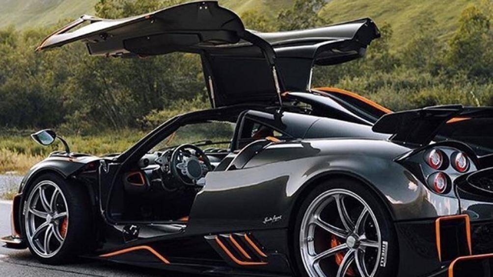 Động cơ mạnh, tốc độ nhanh chính vì thế mà chỉ số tiêu hao nhiên liệu của mẫu xe rất lớn, 18,1 lít/100 km