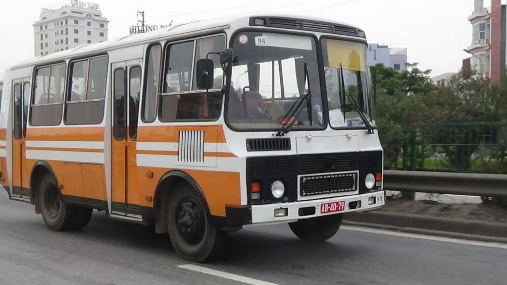 Những chiếc xe khách thời bao cấp với chất lượng tốt vẫn còn được sử dụng trong lực lượng quân đội Việt Nam ngày nay