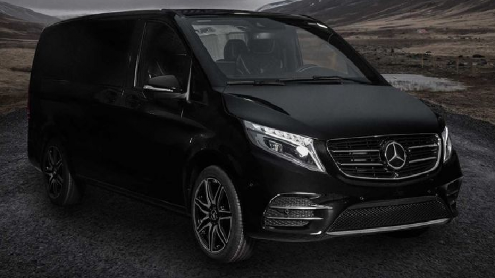 Hãng độ Schawe Car Design mới đây đã biến chiếc MPV hạng sang Mercedes V-Class trở thành một "phòng họp di động" cho các thương gia với các tiện nghi sang trọng