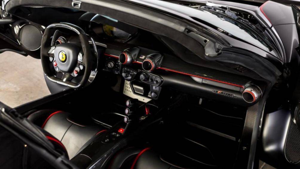 Nhờ đó, LaFerrari Aperta sở hữu công suất tổng cộng là 963 mã lực