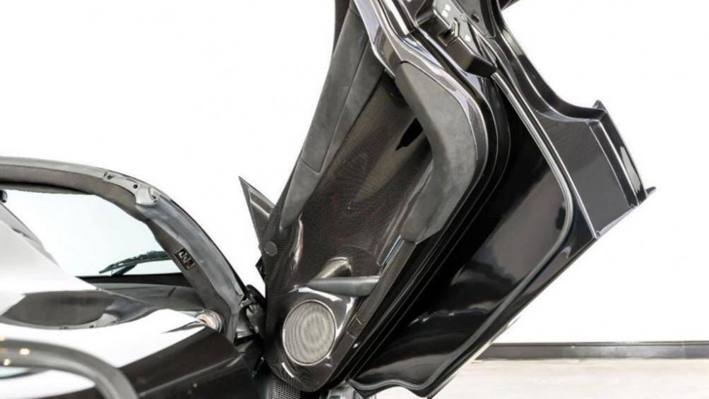 Chiếc LaFerrari Aperta này xứng đáng là một “món hời” với mức giá 4,6 triệu Đô-la khi xe chỉ mới lăn bánh 1.290 dặm