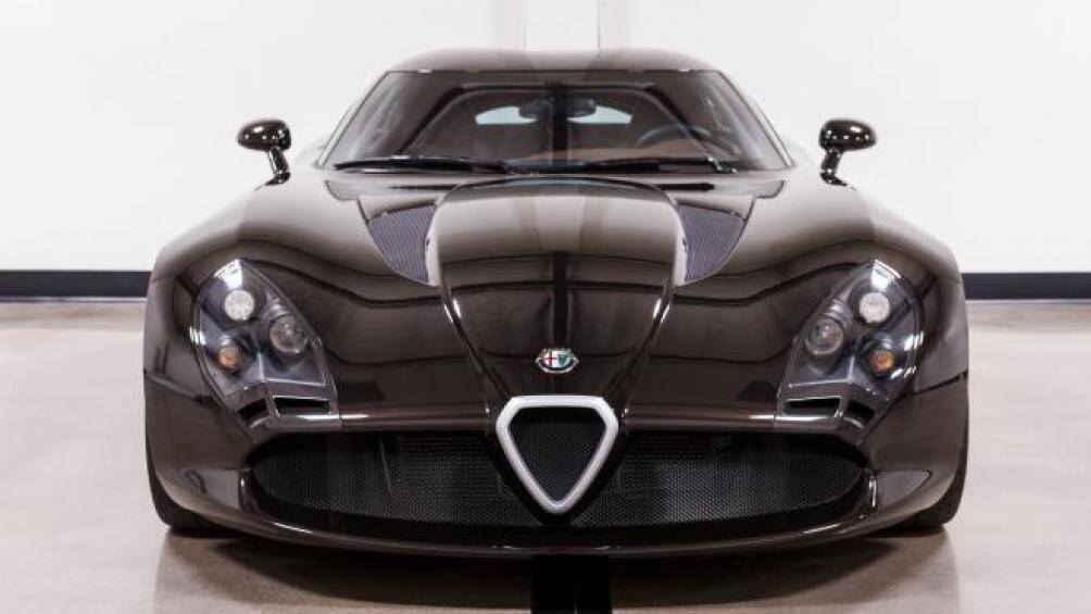 Alfa Romeo Zagato TZ3 Stradale, một dự án kéo dài hai năm nhằm kỷ niệm 100 năm thành lập Alfa Romeo đang được rao bán 699.000 USD