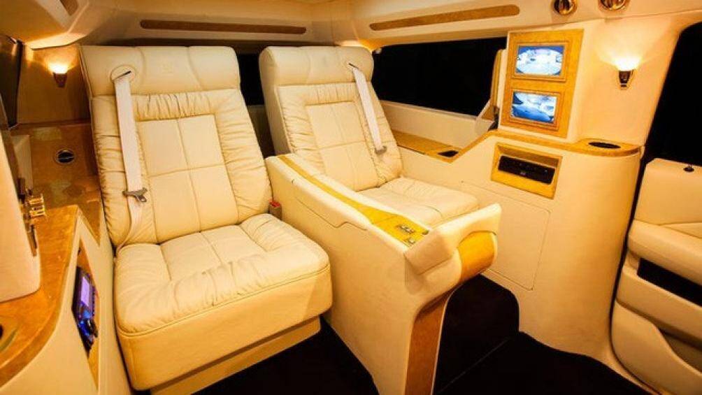 TV LED 40 inch hay iPad Air đảm nhiệm mảng giải trí