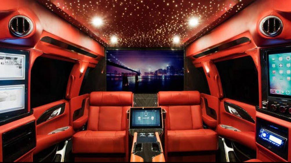 Bỏ ra thêm “một chút tiền”, người dùng sẽ được cung cấp bộ ly thủy tinh cao cấp cùng khoang đựng riêng