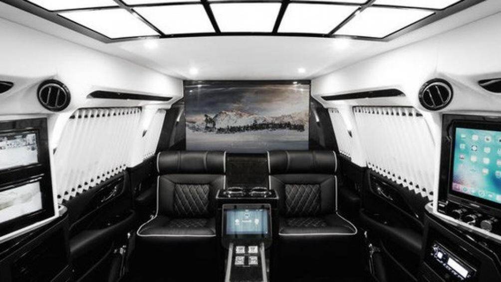 Mỗi chiếc SUV Lexani đều có giá khởi điểm khoảng 350.000 USD nhưng nếu tích hết vào các tùy chọn có thể, số tiền người dùng phải bỏ ra không dưới 500.000 USD