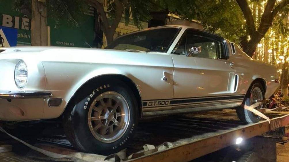 Tuy nhiên, người mê xe đa phần chỉ biết đến chiếc Shelby GT500 thuộc đời xe thứ 5, chứ không hề biết đến sự có mặt của chiếc Shelby Cobra GT500 đặc biệt này