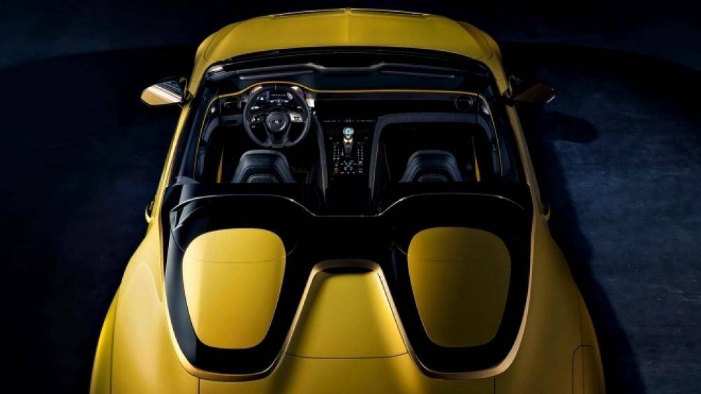 Do đó không có 2 chiếc xe nào trong số 12 chiếc này giống nhau