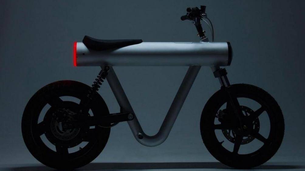 Một nhà sản xuất xe có trụ sở tại Stuttgart (Đức) đã thiết kế ra một mẫu mô tô điện mới lạ mang tên Pocket Rocket