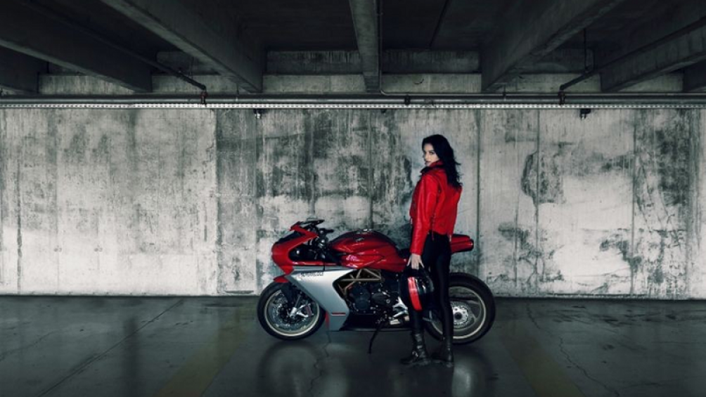 Dự kiến giá xe MV Agusta Superveloce Ottocento sẽ ở mức 19.990 EUR (khoảng 505 triệu đồng)