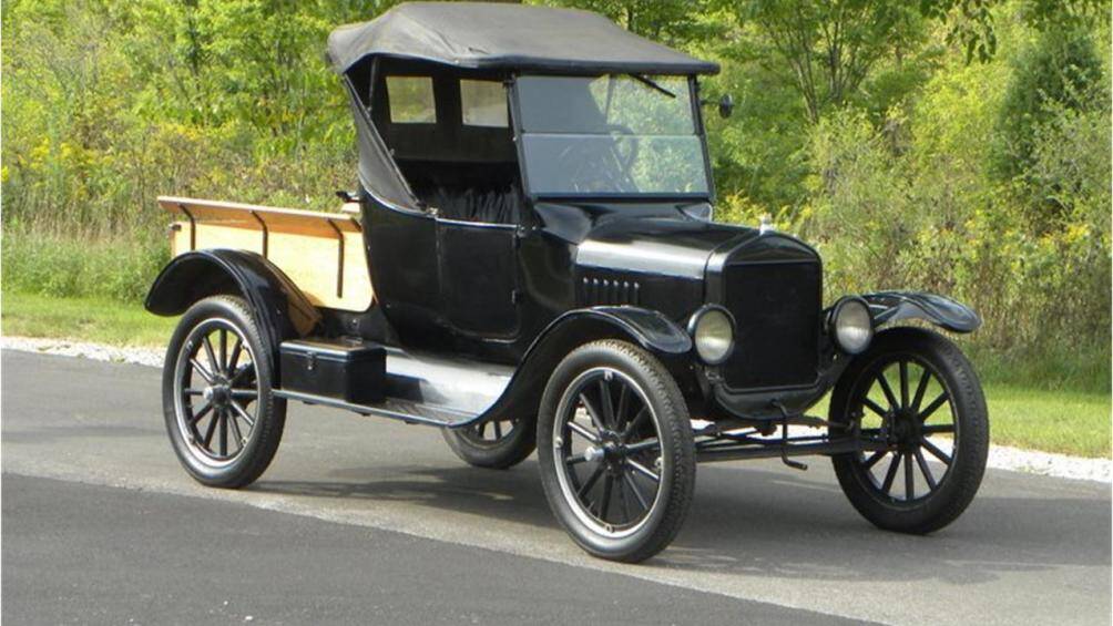 9. Ford Model T (15 triệu xe)