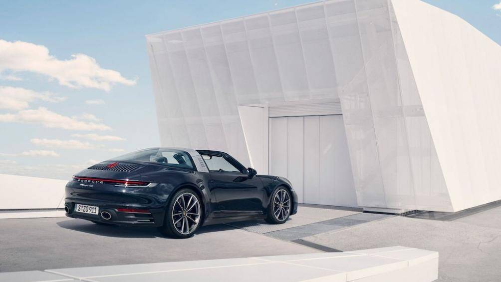 Tốc độ tối đa của bản Targa 4 và Targa 4S lần lượt là 289 km/h và 304 km/h