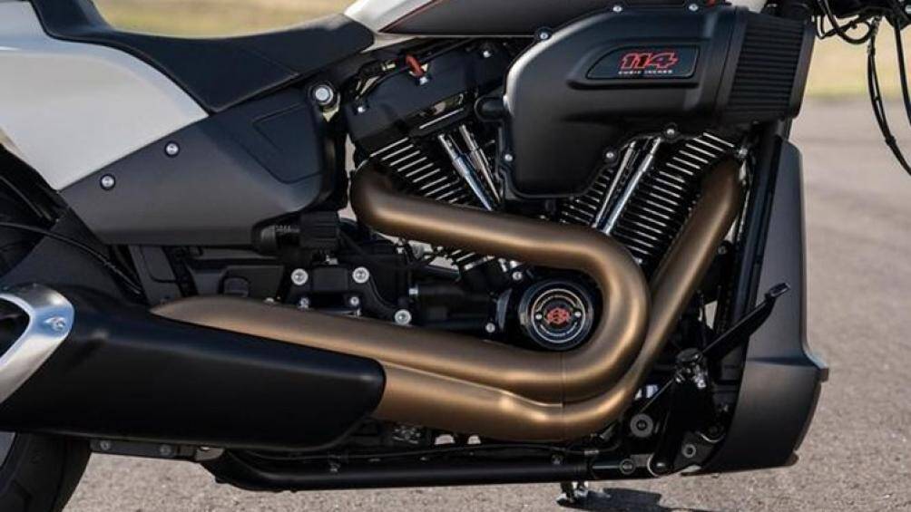 Được bán riêng tại thị trường Anh và Ireland, FXDR 114 phiên bản giới hạn được định giá 18.345 Bảng Anh tương đương với khoảng 520 triệu đồng