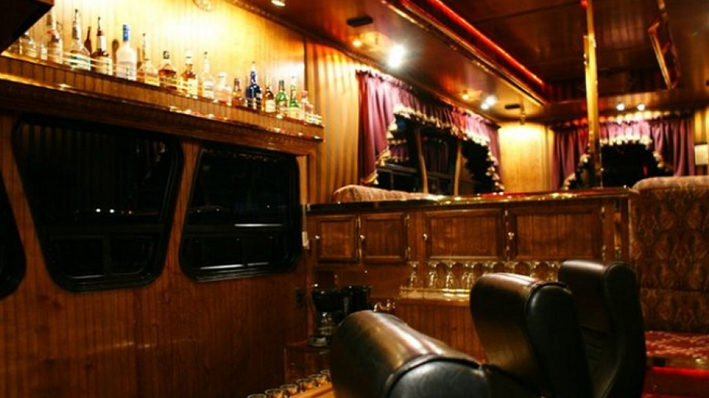 Về cơ bản, Midnight Rider là một chiếc limousine kiểu xe đầu kéo-toa moóc. Chiếc xe này được chế tạo bởi một đội ngũ chỉ có 5 người