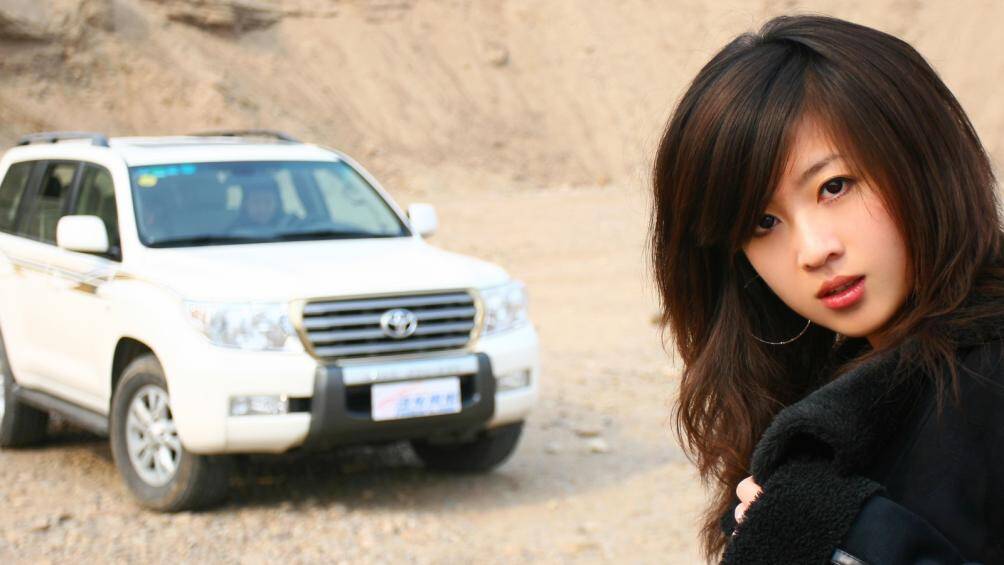 Do xuất hiện nhu cầu sử dụng xe đa dụng quân đội hạng nhẹ, Toyota cho ra đời dòng xe lấy cảm hứng từ những chiếc Jeep vào năm 1951