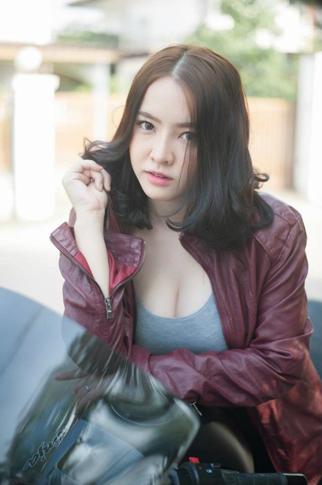 Khuôn mặt xinh đẹp tự nhiên