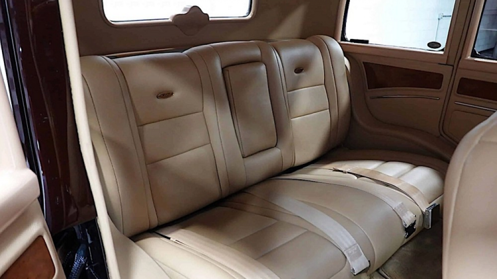 Giá xe Dodge SRT33 1933 này hiện đang được chào bán trên trang maxmotive.com tới 172.500 USD (hơn 4 tỷ đồng)