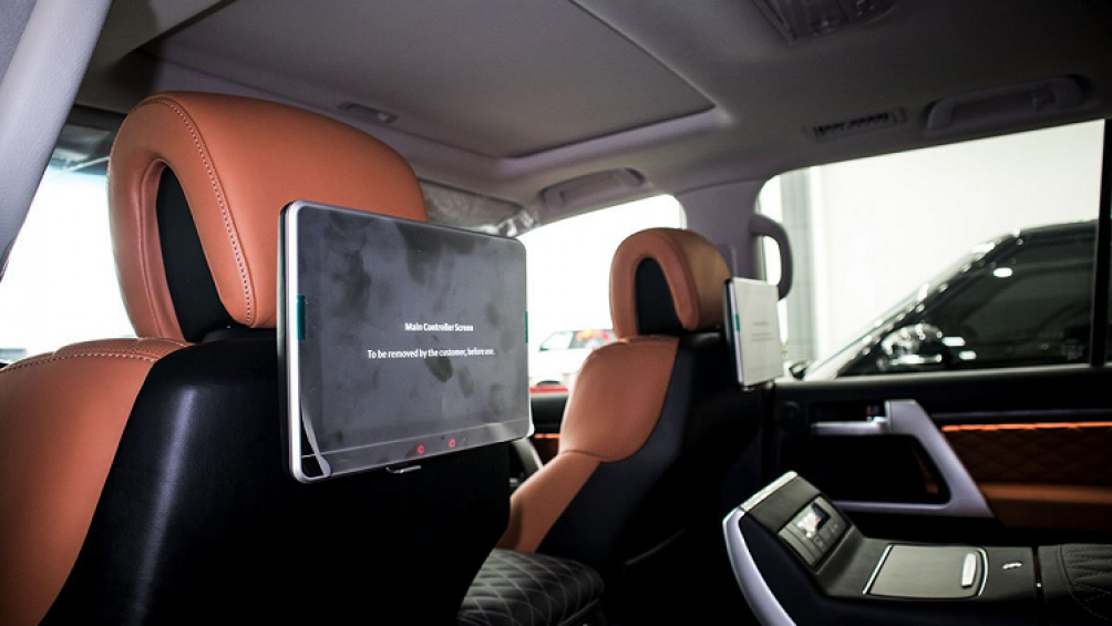 Hiện tại, giá xe Toyota Land Cruiser 2020 bản 4 ghế VIP được chào bán với mức giá 9,4 tỷ đồng