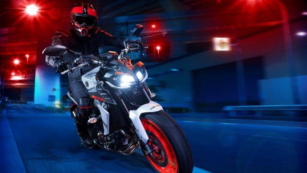 Giá xe Yamaha MT-09 được niêm yết ở mức 48.920 RM, tương đương 267 triệu đồng