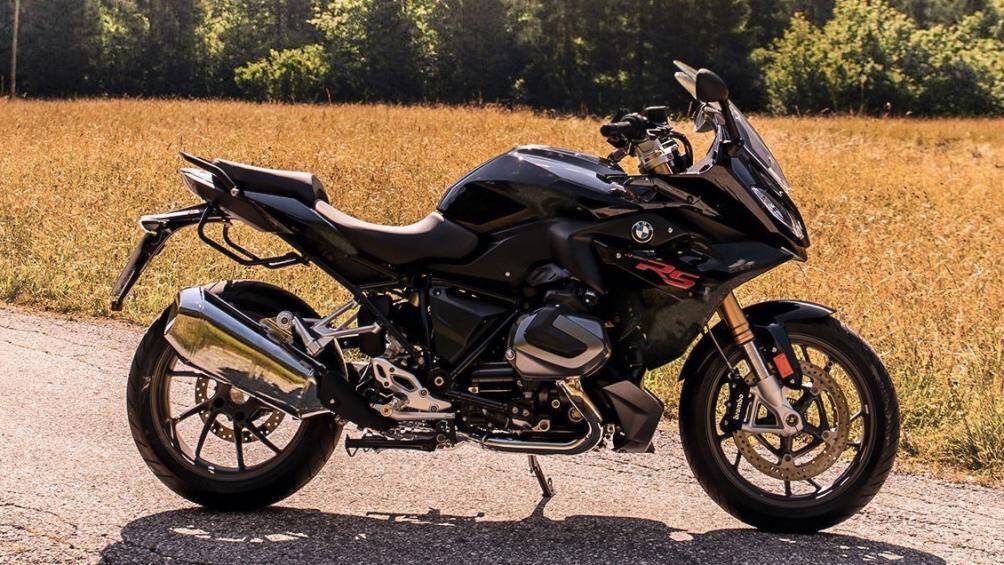 4. BMW R1250RS 2020