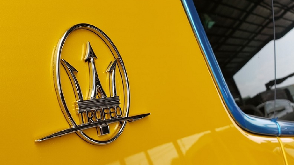 Tuy không phải chiếc Lavente Trofeo đầu tiên tại Việt Nam nhưng có thể khẳng định đây là chiếc duy nhất mang màu sơn ngoại thất vàng nổi bật