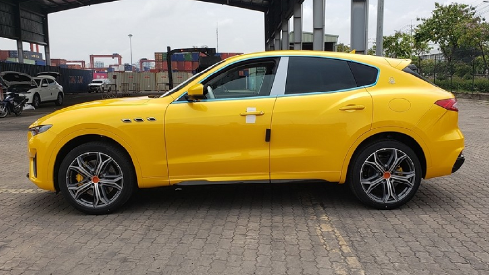 Về thiết kế, Maserati Levante Trofeo sở hữu diện mạo nổi bật và hầm hố hơn đáng kể so với các phiên bản còn lại của dòng Levante