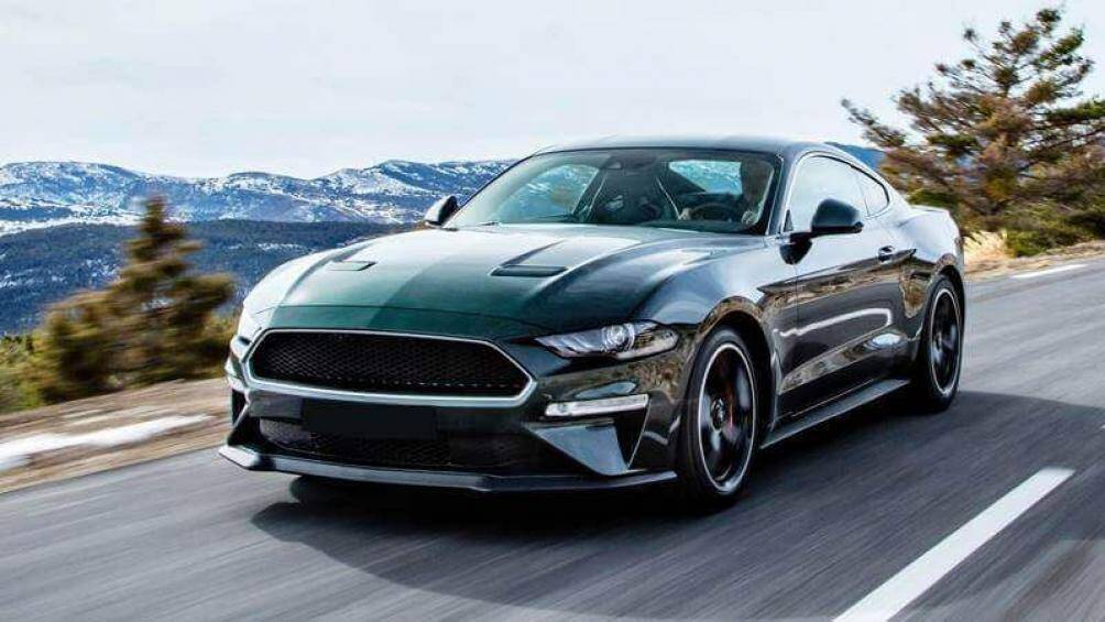 2. Ford Mustang (doanh số: 103.436 chiếc)