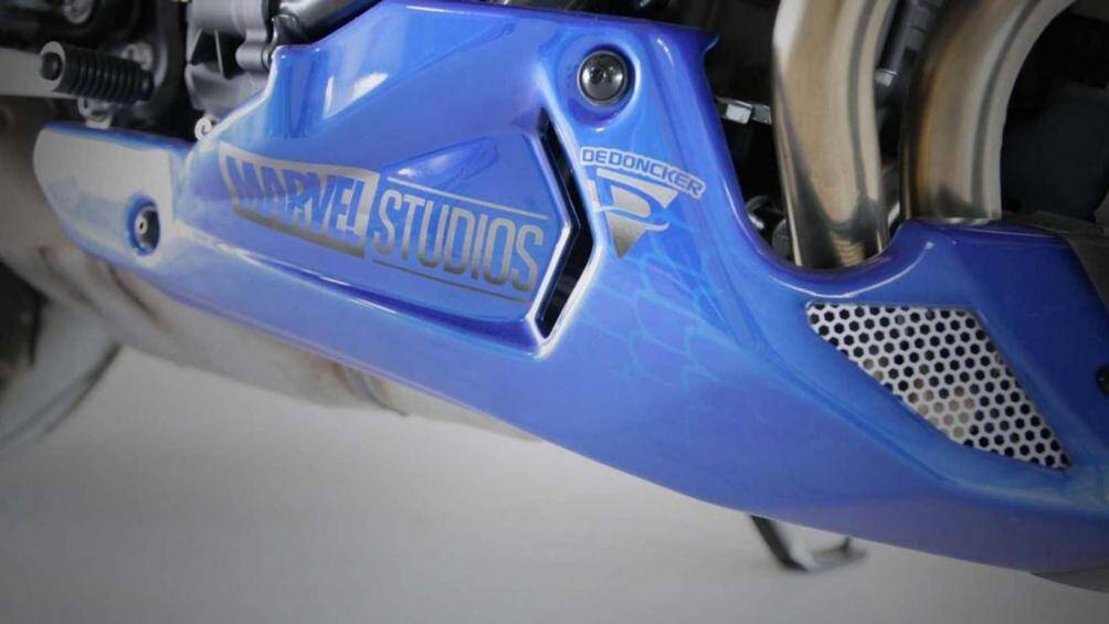 Bộ đôi xe Yamaha MT-07 này sở hữu khối động cơ CP2 mạnh mẽ với xy lanh đôi, dung tích 689 cc, làm mát bằng dung dịch, sản sinh công suất 75 mã lực