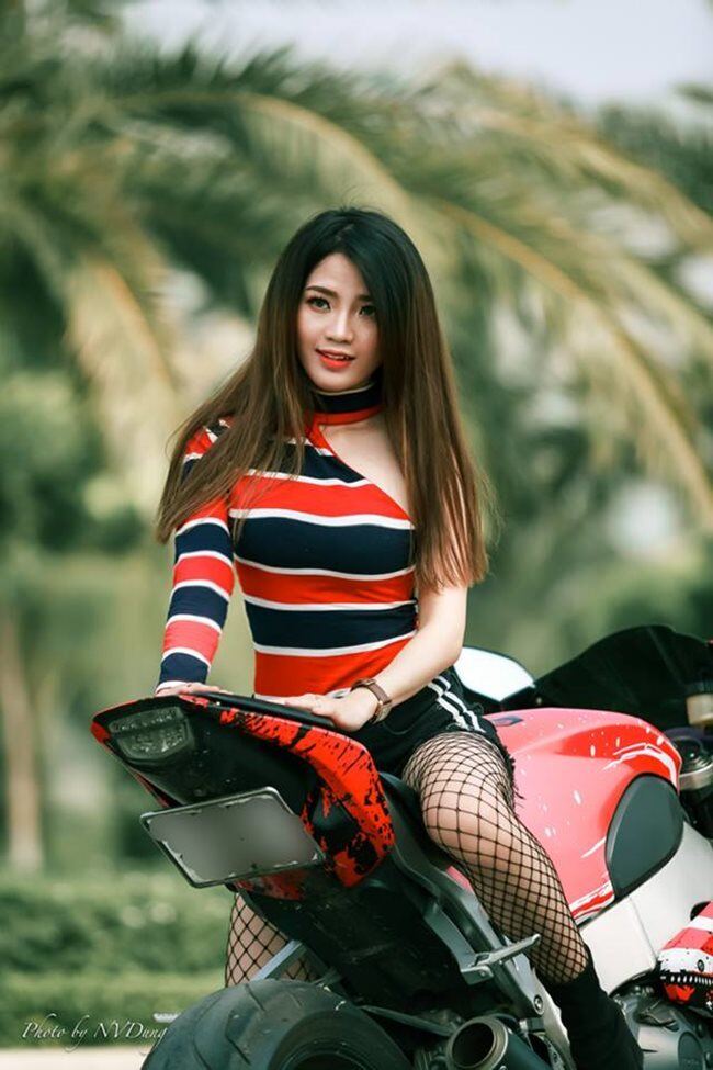 Cô là một cái tên có tiếng trong trong dàn hot girl tại Việt Nam chơi xe phân khối lớn