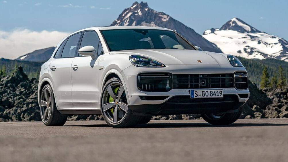 9. Porsche Cayenne Turbo (126.000 USD)