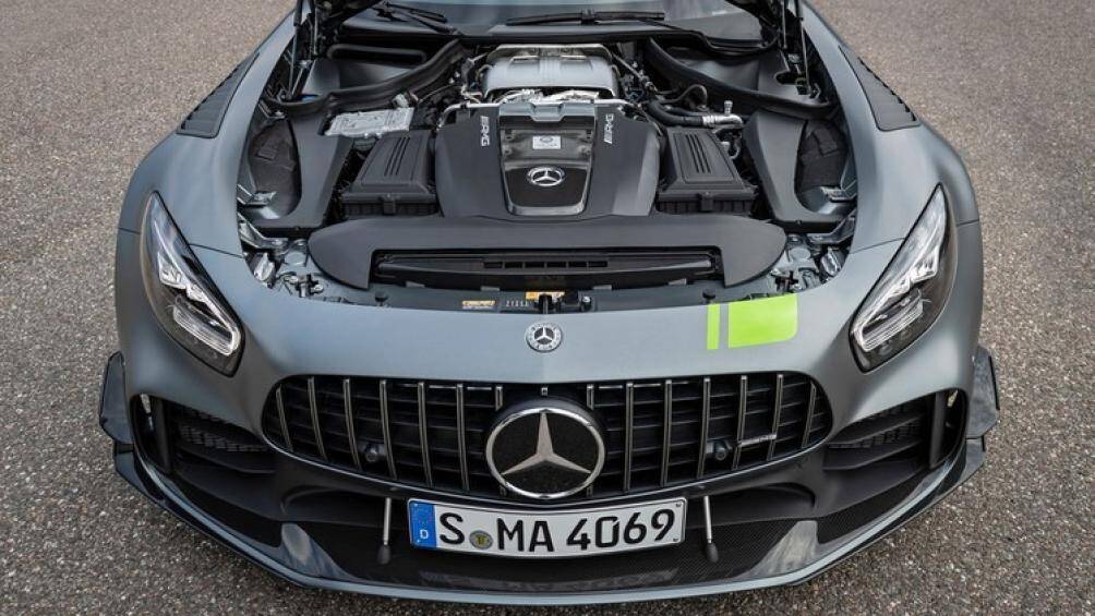 Cung cấp sức mạnh cho mẫu xe này là động cơ V8 4.0L, tăng áp kép, sản sinh công suất 577 mã lực và mô-men xoắn cực đại 700 Nm