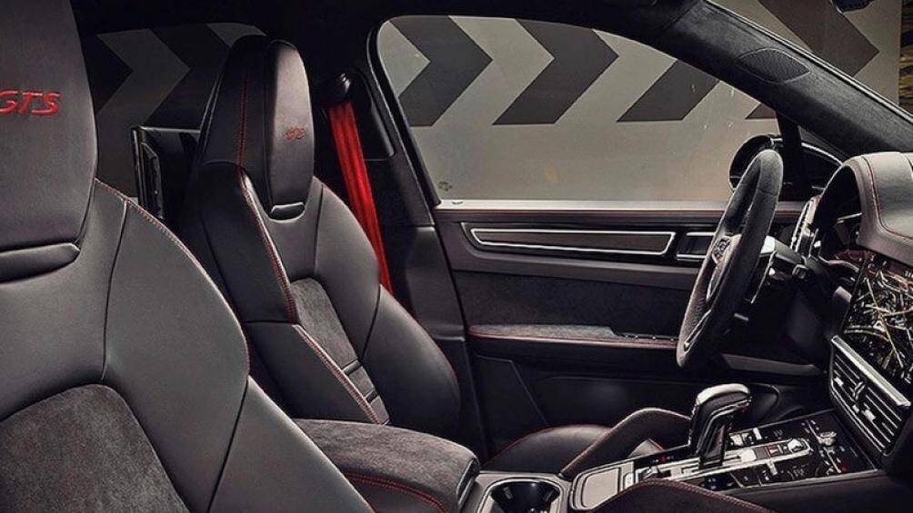 Theo thông tin rò rỉ, Porsche Cayenne GTS sẽ có động cơ V8 tăng áp kép, dung tích 4.0 lít giống với phiên bản Turbo cũng như nhiều chiếc SUV hiệu năng cao khác