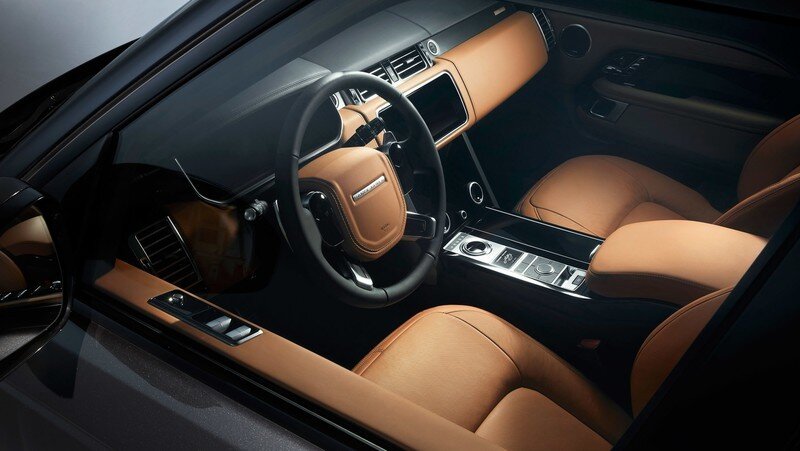 Bên cạnh đó, một loạt các tùy chọn hệ truyền động sẽ có sẵn; các tuỳ chọn động cơ xăng, dầu diesel và thậm chí là phiên bản hybrid P400e