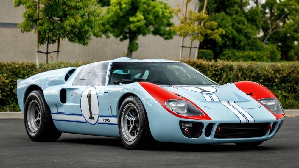 Ford GT40 là chiếc xe duy nhất được thiết kế và sản xuất hoàn toàn tại Mỹ dành chiến thắng tại giải đua danh giá Le Mans